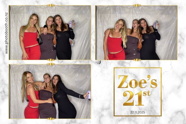 Zoe's 21st photo booth photo 22