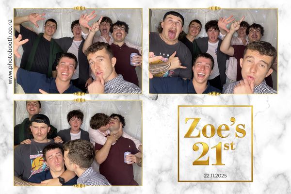 Zoe's 21st photo booth photo 46