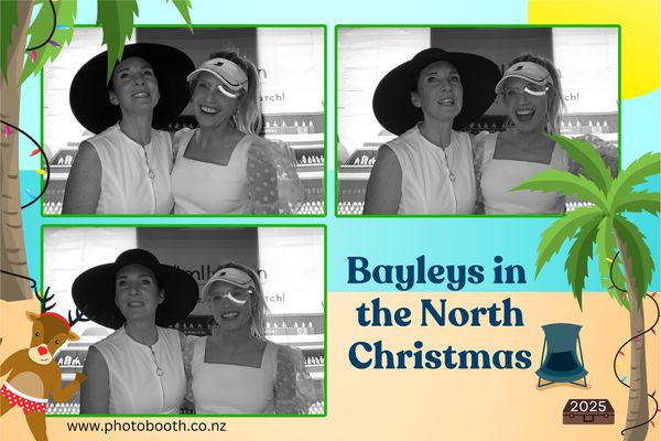 Bayleys Warkworth - Selfie Central photo booth 