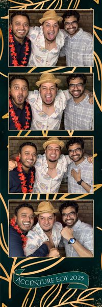 Accenture Christmas Party - Selfie Central photo booth 
