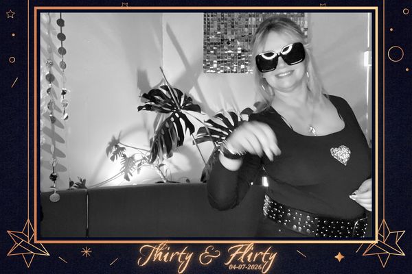 Thirty and Flirty photo booth photo 1